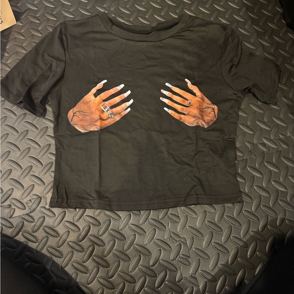 NWT Black Graphic Women's Top RW2 - Picture 2 of 2